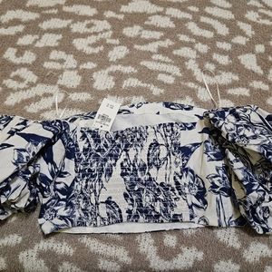 NWT Abercrombie & Fitch Off-The-Shoulder Poplin Set Top- size: Medium